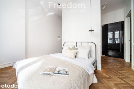Hoża 35 | Przedwojenna kamienica z windą | 3 pokoje | Śródmieście