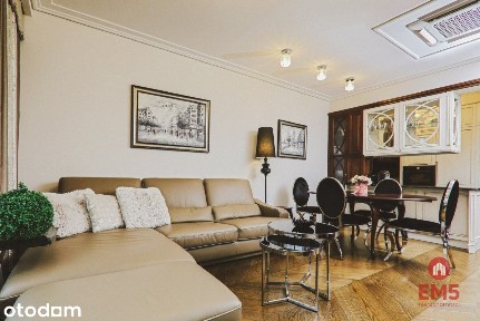 Dwupoziomowy Apartament z Panoramą na Jezioro