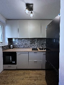 Mieszkanie 3-pokojowe, centrum, po remoncie, wyposażone, piwnica, 1 piętro