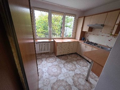 1 pietro z balkonem, winda