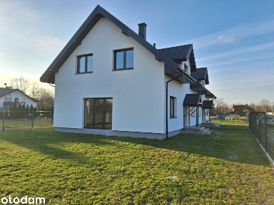 Nowy dom z ogrodem w zielonej części Wiązowny