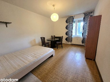 Przestronne 2 pokoje | prywatny parking | top lokalizacja |CO miejskie