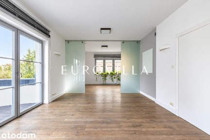 Salon 45m2, kameralny apartamentowiec