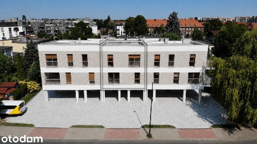 Dwupoziomowy apartament w centrum miasta z miejscem postojowym