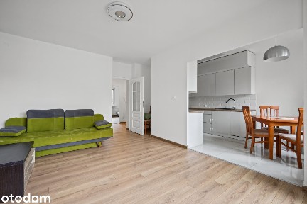60 m² | pierwsze piętro | rowerownia | blisko metra