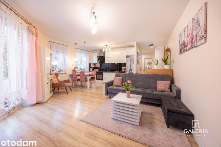 3 pokoje, dwa balkony, łazienka z oknem,Centrum