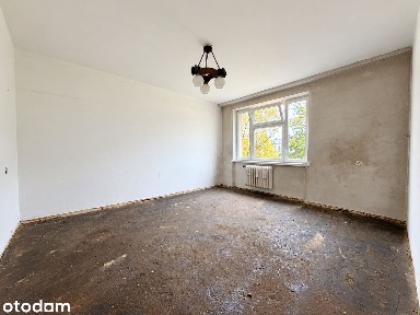 2 pokoje | Osobna jasna kuchnia | 3 piętro | Balkon | Do remontu