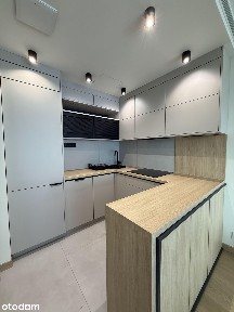 Komfortowe mieszkanie, centrum, winda, piękny widok, balkon, meble