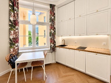 Komfortowy apartament kawalerka ścisłe centrum Mielzynskiego 20