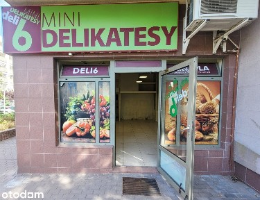 Kabaty - lokal na parterze budynku z dużą witryną