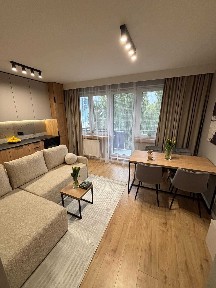 3 pokoje rozkładowe/retkinia/generalny remont/loggia/gotowe do zamieszkania/trasa W-Z