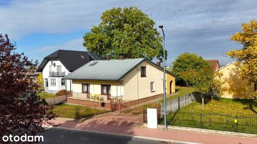 Budynek parterowy z poddaszem 115 m2 / działka 1934 m2