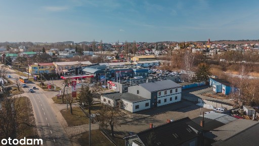Biurowiec//na przychodnię zdrowia/gabinety lekarskie//szkołę//urząd