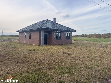 Wolnostojący dom na sprzedaż z działką 1000 m²