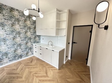 Wynajmę gabinet w centrum Legnicy w nowym apartamentowcu winda