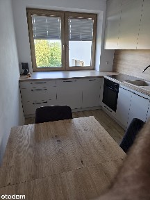 Wynajmę bezczynszowe dwa pokoje z osobną kuchnią