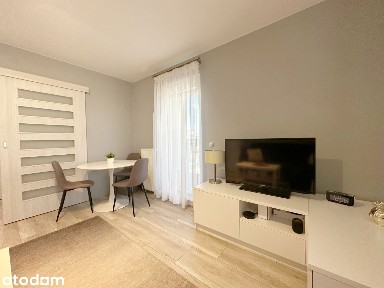 Kawalerka 32 m² z balkonem | Oddzielna kuchnia | Warszawa, Nowodwory