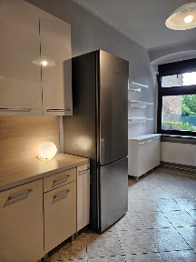 Na sprzedaż: zadbane 3-pokojowe mieszkanie o powierzchni 68,4 m² - 400 m od rynku