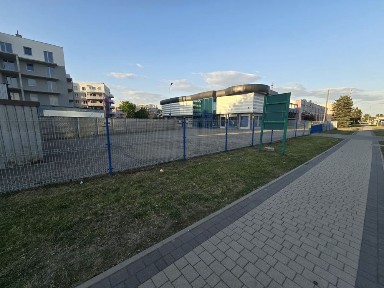 Dwupiętrowy lokal uzytkowy na sklep hurtownie serwis samochodowy lub roznorodną działalność gospodarczą centrum Lubina
