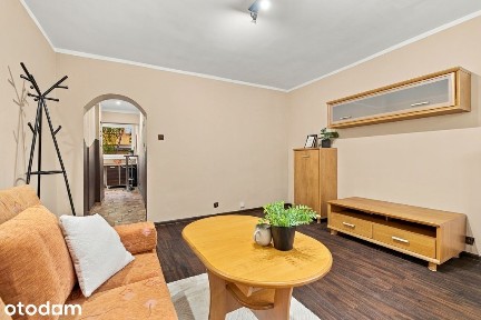 2 pokoje/ oddzielna kuchnia/ balkon- do wprowadzenia
