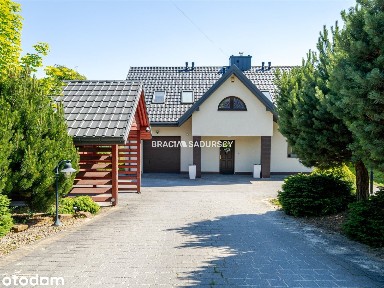 Bochnia, ul. Tadeusza Lecha - dom, wolnostojący.