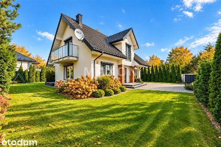Dom z ogrodem 750 m² | Aleksandrów