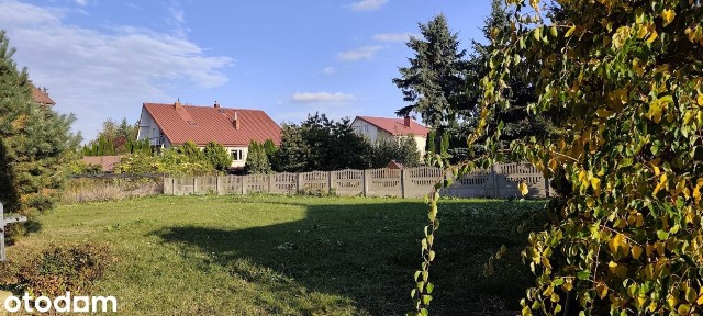 Dom wolnostojący, duża działka z garażem - Kostrogaj k. Płocka