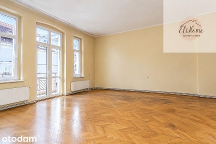 Rozkładowe mieszkanie na Starówce