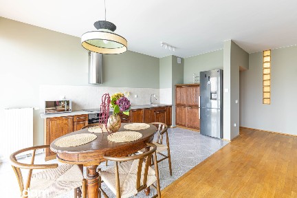Przestronne 3 pokoje, 70 m² z dużym balkonem