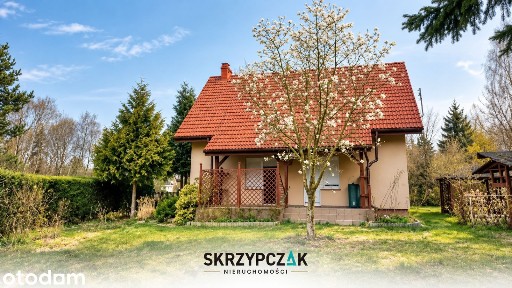 Dom nieopodal zalewu