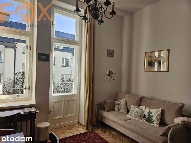 Przestronne studio w Centrum z balkonem, ul. Hoża