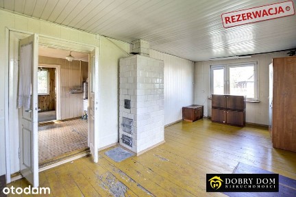 *drewniany dom w mieście Kleszczele na Podlasiu*