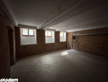DWUPOZIOMOWY LOKAL UZYTKOWY - 134m2 - prywatne wejście - NOWOGRODZKA