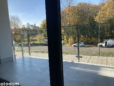 Nowy, wykończony apartament wśród zieleni. Taras i winda. Bezczynszowy