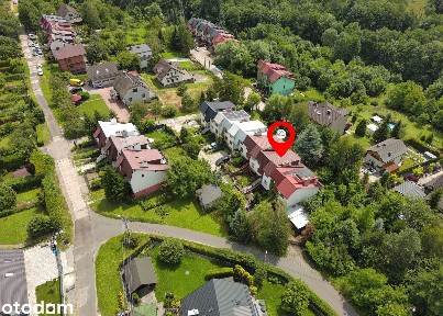 Z widokiem na góry i ogródkiem