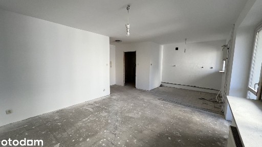 Mieszkanie z balkonem i garażem w Pradze