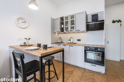 Przytulne mieszkanie w samym centrum, 2 pokoje, parking, balkon