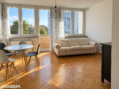 47 m² | 2 niezależne pokoje | Balkon | Plac Zawiszy | Blisko Centrum