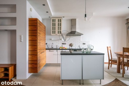 Przestronny, cichy apartament z balkonem | Śródmieście