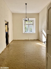 Dwupokojowe w klimatycznej kamienicy.