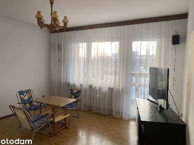 Bez prowizji. Przestronne 3 pokojowe mieszkanie w niskim bloku.