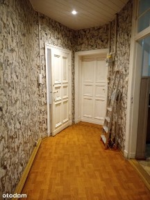 Przestronne mieszkanie w kamienicy na parterze