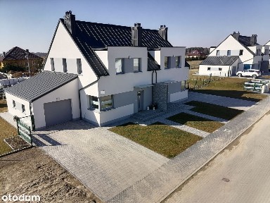 Dom z ogrodem na zamkniętym osiedlu - Bojano