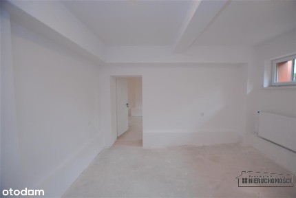 Lokal usługowy w przyziemiu przy ul. Kościuszki.