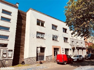 Dochodowa kamienica biurowa w dobrym stanie.