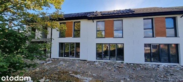 Dom w zabudowie szeregowej Obora ul. Poziomkowej
