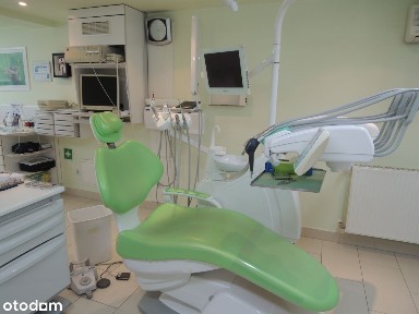 Gabinet dentystyczny z mieszkaniem 100 m 2 !