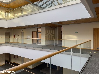 Nowoczesne biuro przy skm Gd.-Przymorze Uniwer.