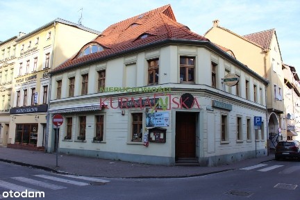 Budynek - restauracja w centrum